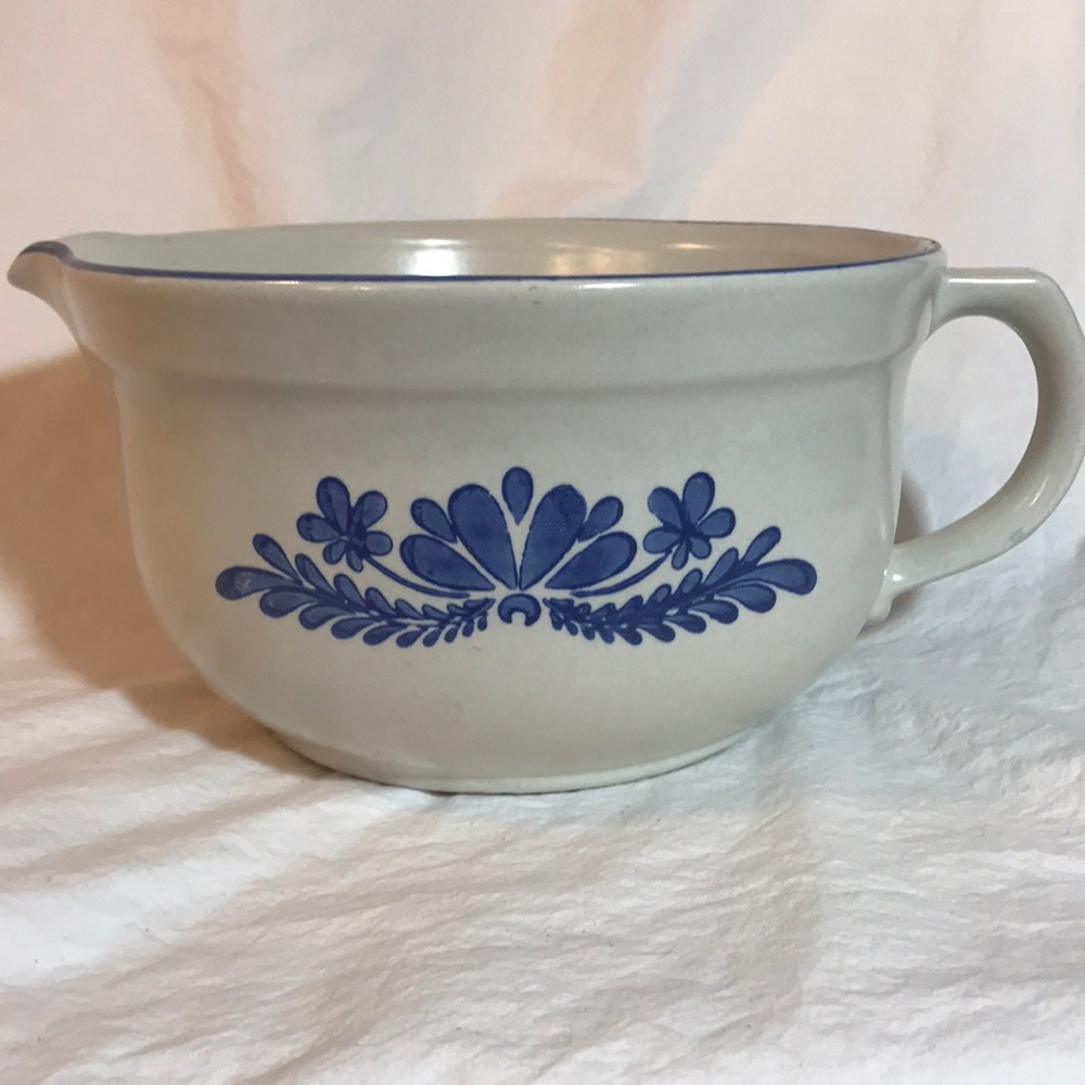 Vintage Pfaltzgraff Yorktowne Batter Bowl